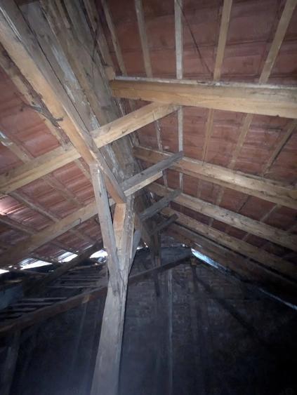 Casă cu 2 camere cu Teren 75 Mp în Central