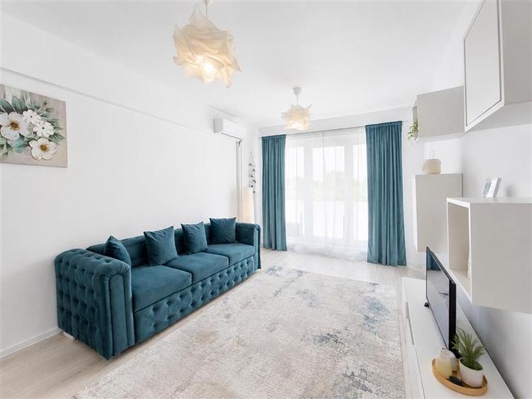 Apartament cu 2 camere decomandat în Tractorul