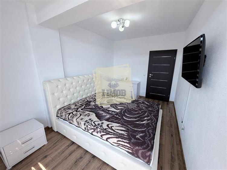 Apartament cu 3 camere decomandat, mobilat în Exterior Est