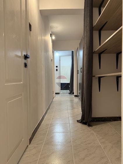 Apartament cu 3 camere decomandat, mobilat în Apusului