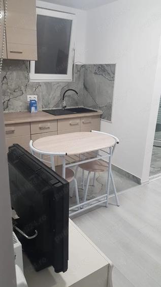 Garsonieră decomandată în Craiter