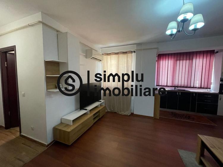 Apartament cu 2 camere semidecomandat în 1 Mai