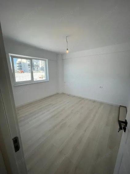 Apartament cu 2 camere decomandat în Pielești