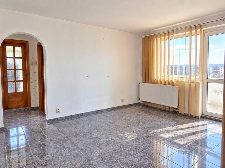 Apartament cu 3 camere decomandat, mobilat în Fortuna