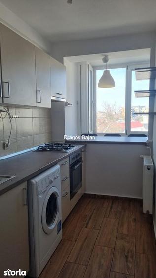 Apartament cu 2 camere, mobilat în Romană