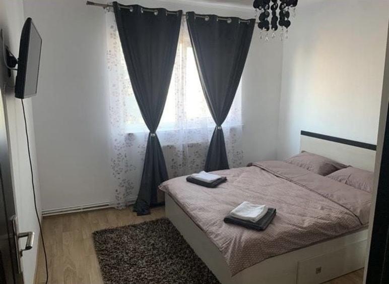 Apartament cu 2 camere decomandat în Exterior Vest