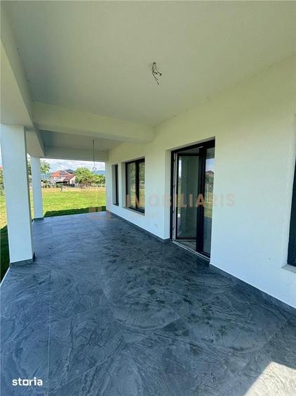 Casă cu 3 camere cu Teren 700 Mp în Săcălășeni
