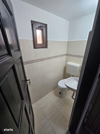 Casă cu 4 camere cu Teren 300 Mp în Central