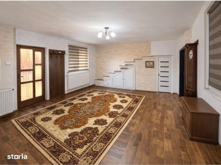 Casă cu 4 camere în Popoveni
