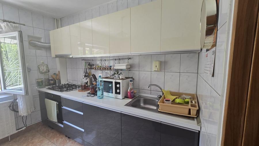 Apartament 3 camere decomandat,etaj 1,  Bld Mircea Voda, metrou Timpuri Noi - 9