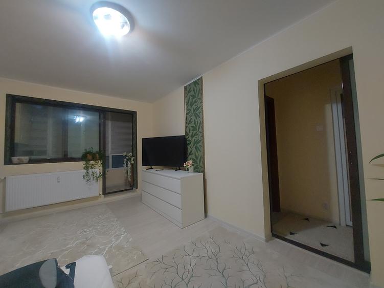 Apartament cu 2 camere semidecomandat, mobilat în Drumul Taberei