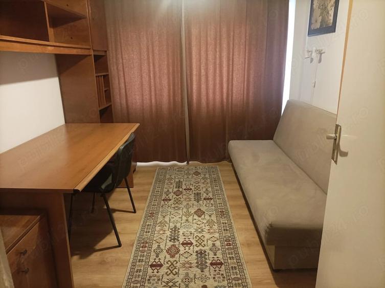 Apartament cu 3 camere decomandat în Decebal