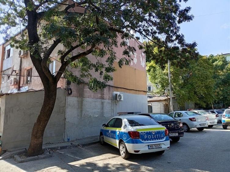 Apartament cu 2 camere decomandat în Rahova