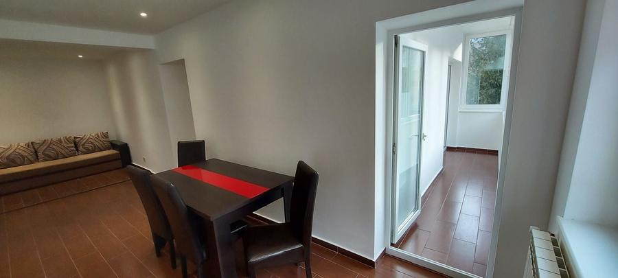 Apartament cu 3 camere decomandat în Drumul Carului