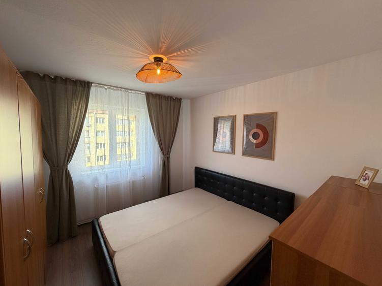 Apartament cu 3 camere decomandat în Ștrand