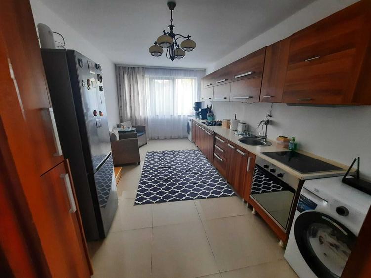 Casă cu 3 camere în Livezeni