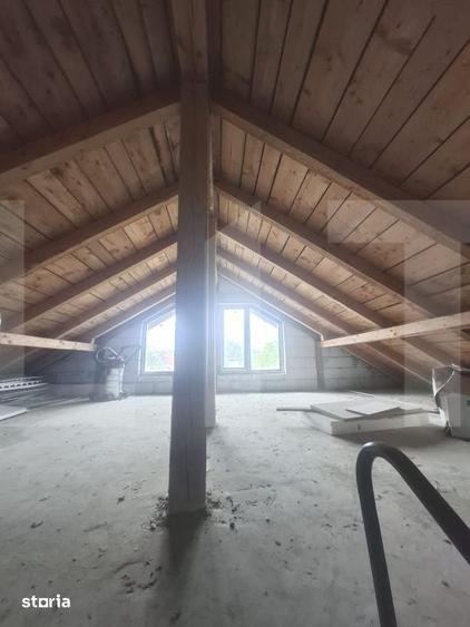 Casa cu Etaj si Pod, 325 mp, Teren 1045 mp, Constructie din Caramida - 1