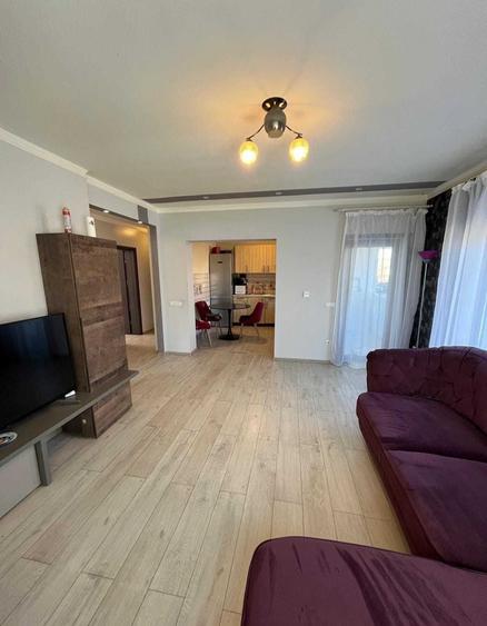 Apartament cu 3 camere semidecomandat în Central