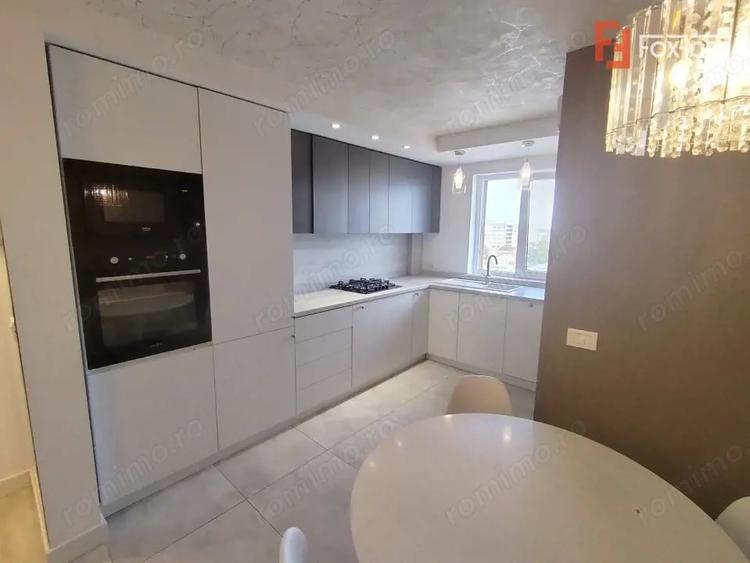 Apartament cu 3 camere semidecomandat, mobilat în Gării