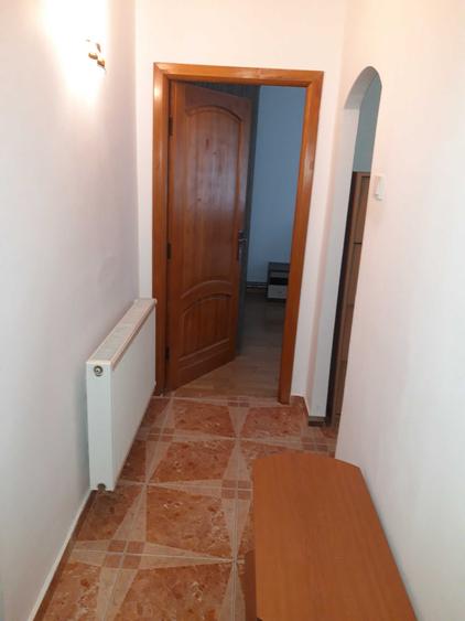 Apartament cu 3 camere decomandat, mobilat în Brâncoveanu