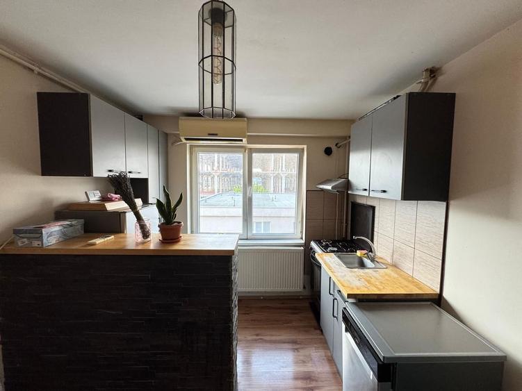 Apartament cu 2 camere decomandat în Obor