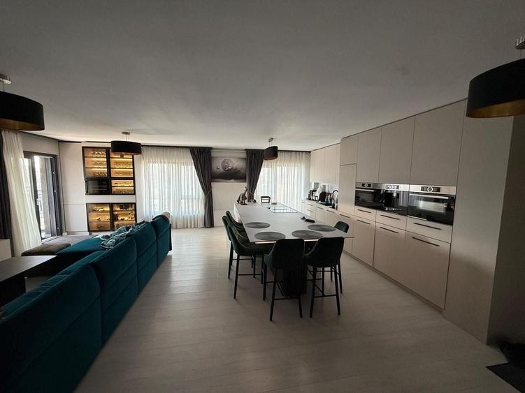 Apartament cu 4 camere decomandat, mobilat în Gheorghe Doja