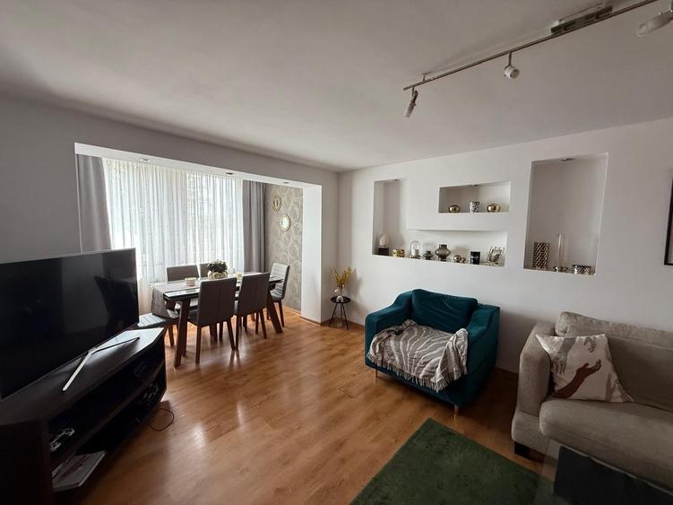 Apartament cu 3 camere decomandat în Dorobanți