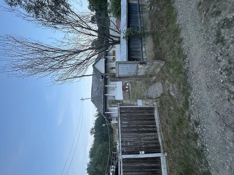 Teren de 1000 mp, în Miroslovești