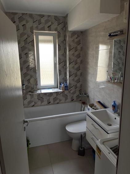 Apartament cu 2 camere decomandat în Giroc