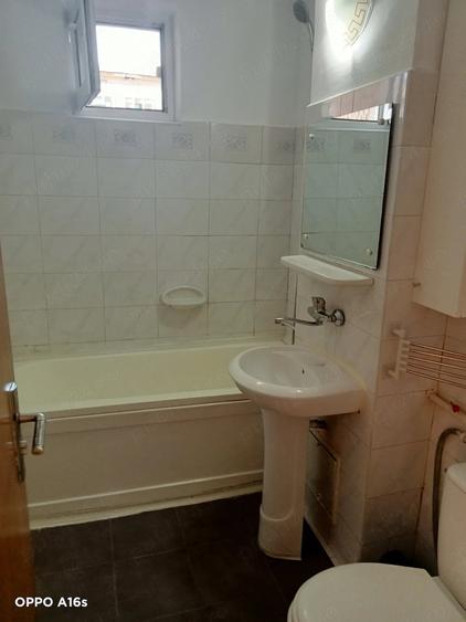 Apartament cu 2 camere decomandat în Precista