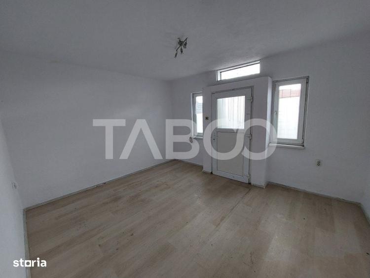 Spațiu comercial, de 40 mp, în Turnișor