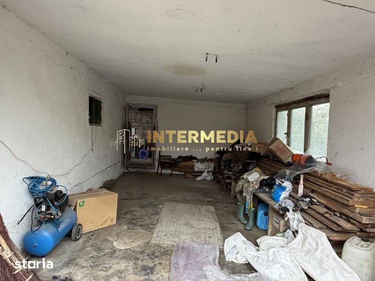 Casă cu 6 camere cu Teren 2709 Mp în Ighiu
