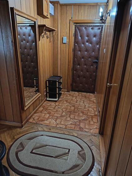 Apartament cu 3 camere decomandat în Găvana