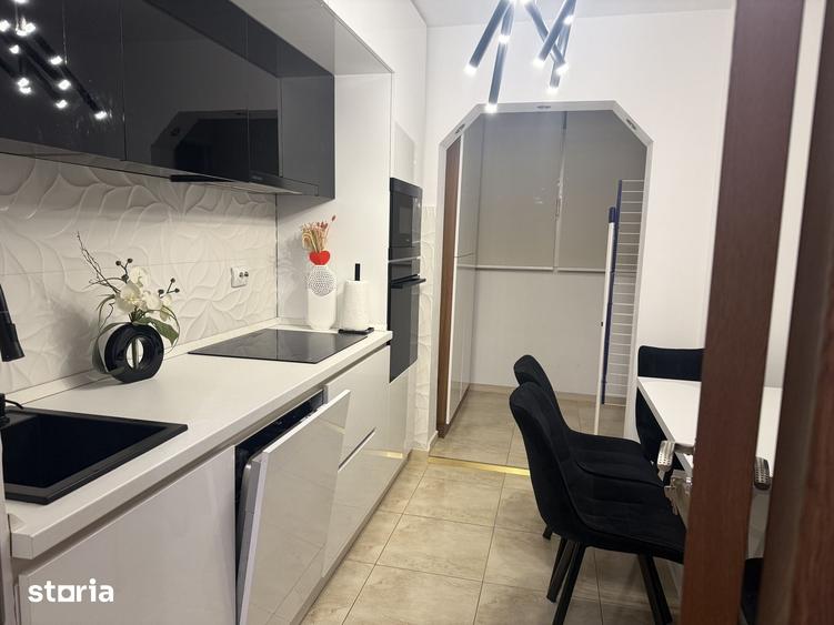 Apartament cu 3 camere decomandat în Berceni