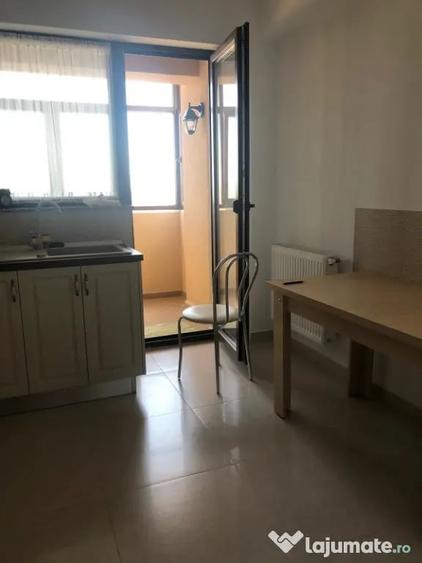 Apartament cu 2 camere decomandat în Prundu