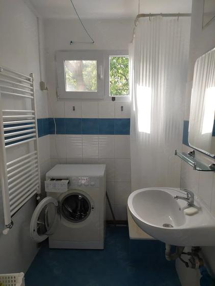 Apartament cu 2 camere semidecomandat, mobilat în Tipografilor