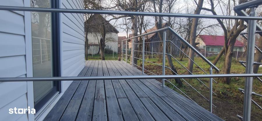 Casă cu 3 camere cu Teren 1300 Mp în Părău