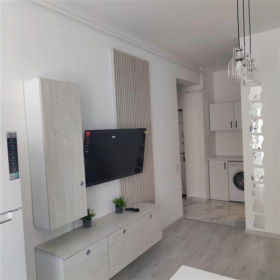 Apartament cu 2 camere decomandat, mobilat în Roșu