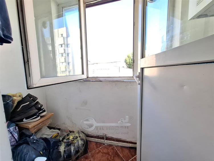 Apartament cu 2 camere decomandat în Nicolina