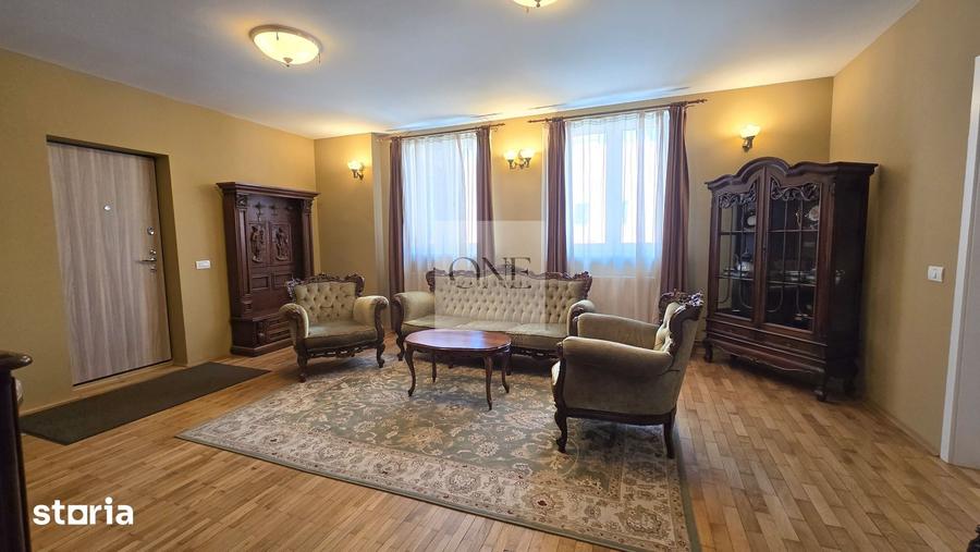 Apartament cu 3 camere în Schei