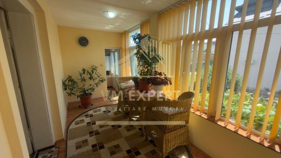 Casă cu 5 camere cu Teren 456 Mp în Ultracentral