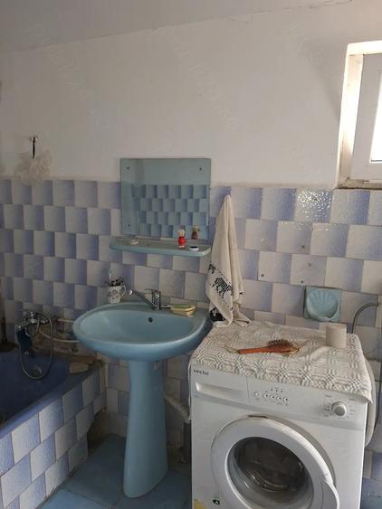 Casă cu 4 camere în Stejaru