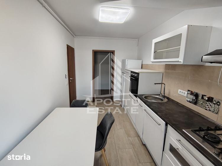 Apartament cu 3 camere decomandat în Dumbrăvița