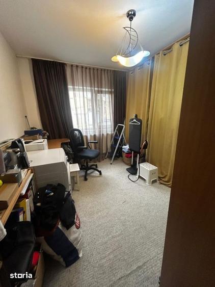 Apartament cu 4 camere decomandat în Gării