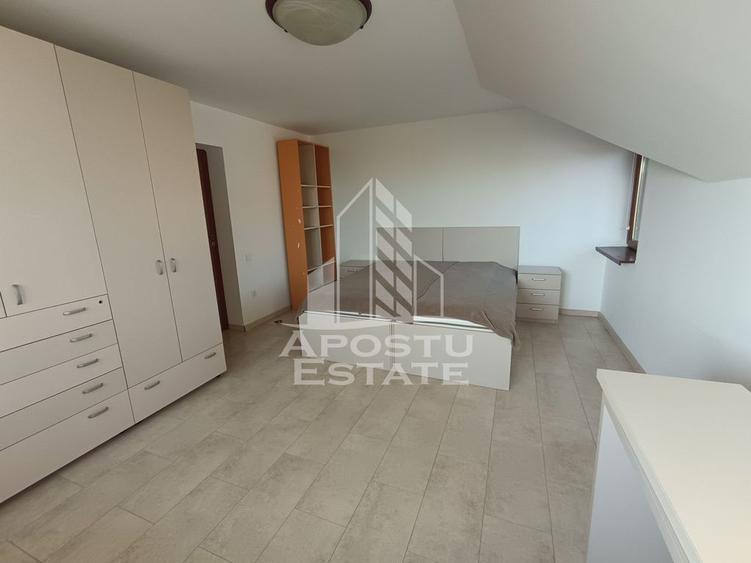 Casă cu 4 camere cu Teren 500 Mp în Girocului