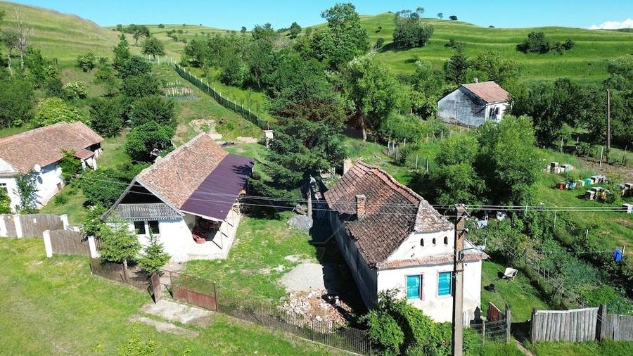 Casă cu Teren 741 Mp în Pelișor