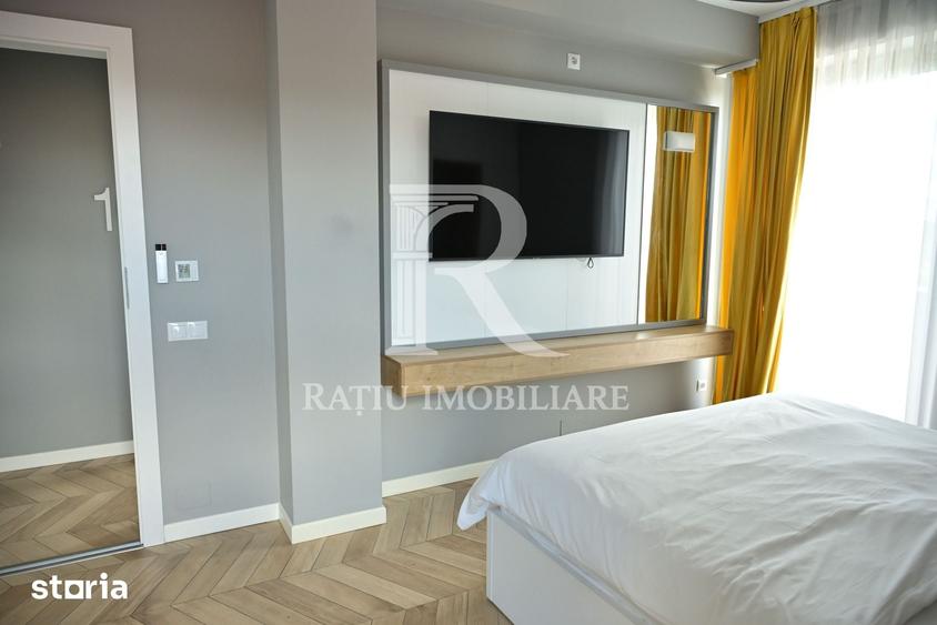 Casă cu 9 camere cu Teren 1720 Mp în Sânmartin