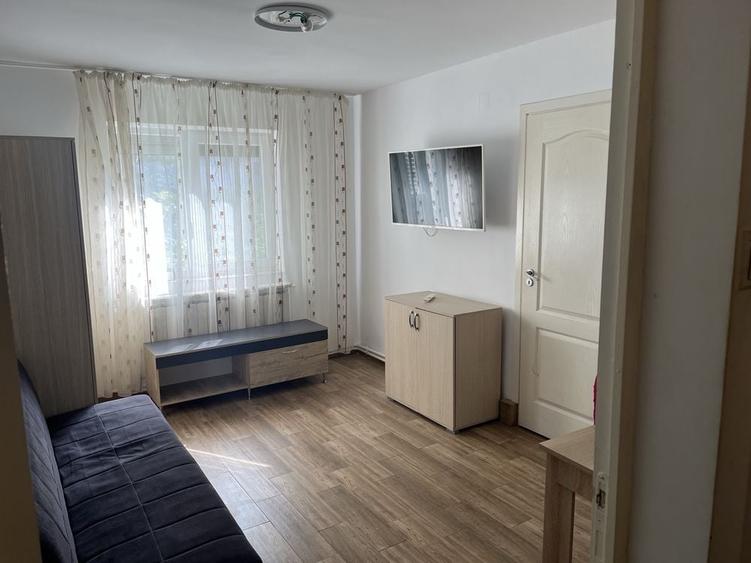 Inchiriez apartament 2 camere tomis nord - 1
