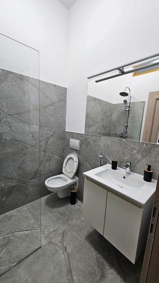 Casă cu 3 camere cu Teren 130 Mp în Drumul Carului