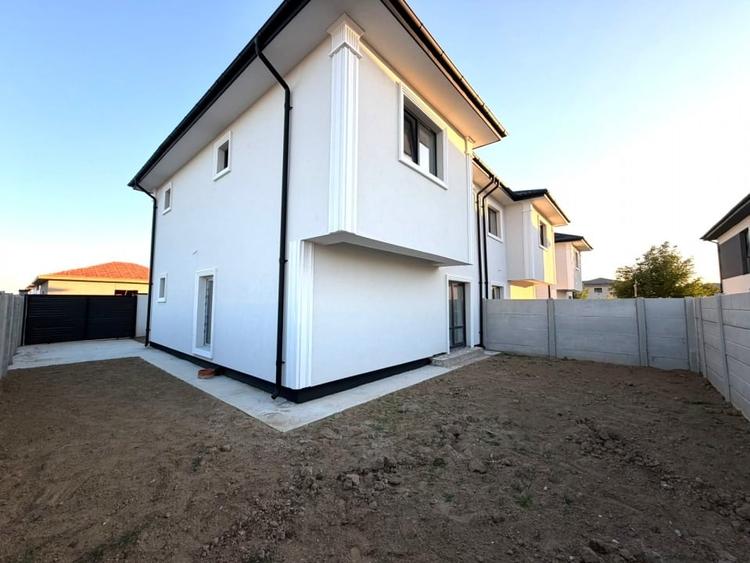 Duplex cu 4 camere cu Canalizare în Bragadiru